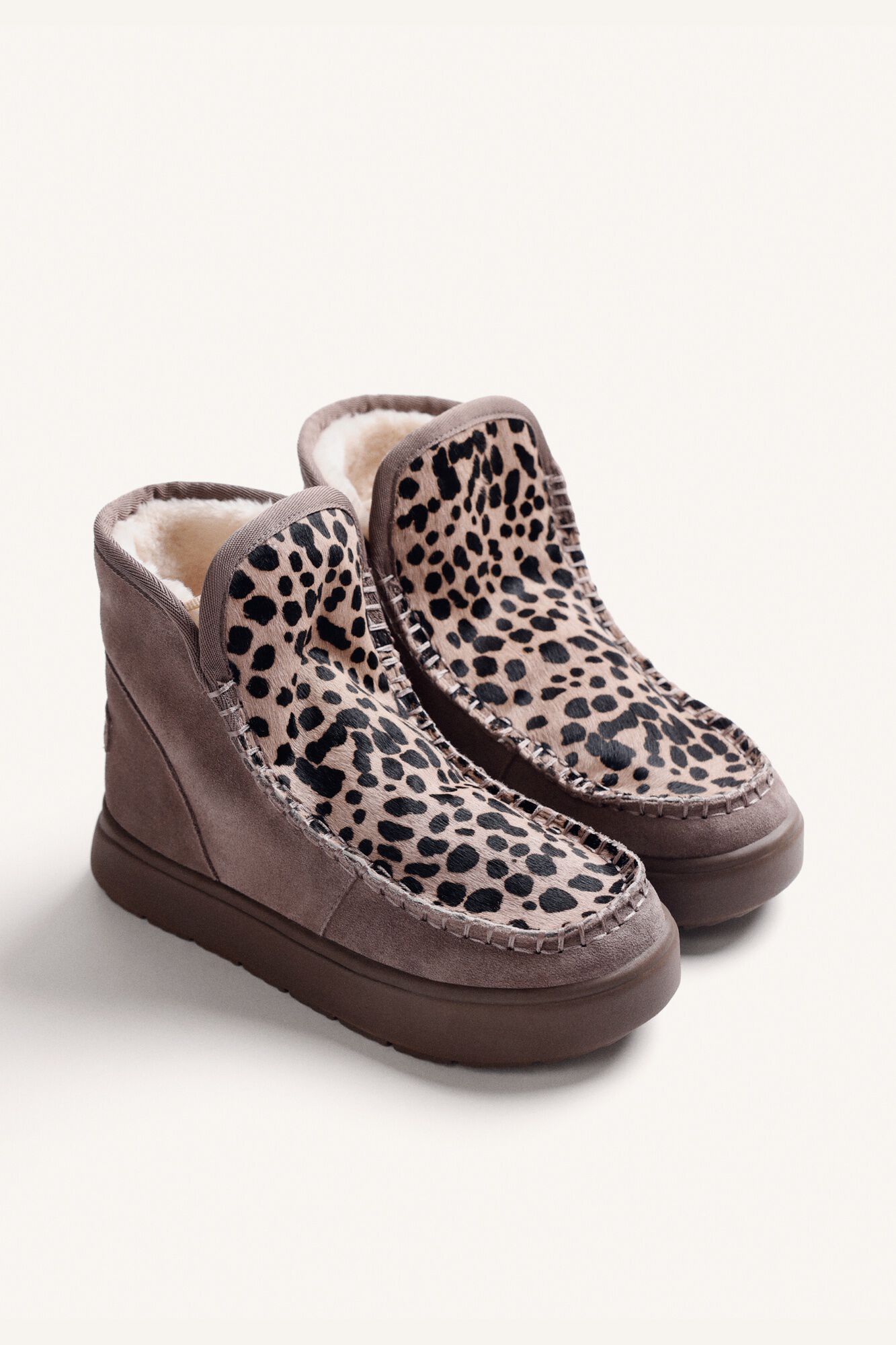 Gioseppo Leather Australian boots