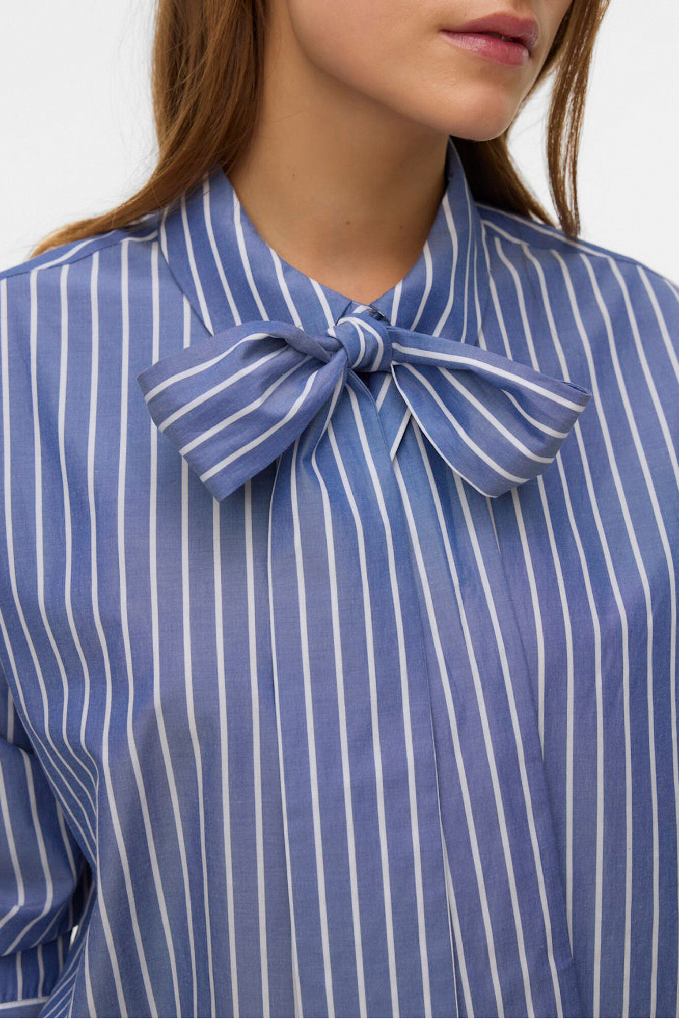 Vero Moda Camisa com la&ccedil;ada na gola