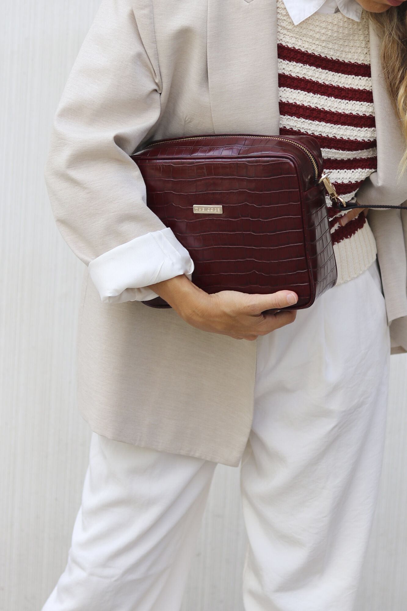 The Code Bolsa tiracolo Charlotte Borgonha