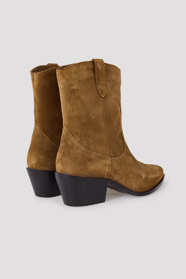Cortefiel Leather topstitched ankle boot Nude