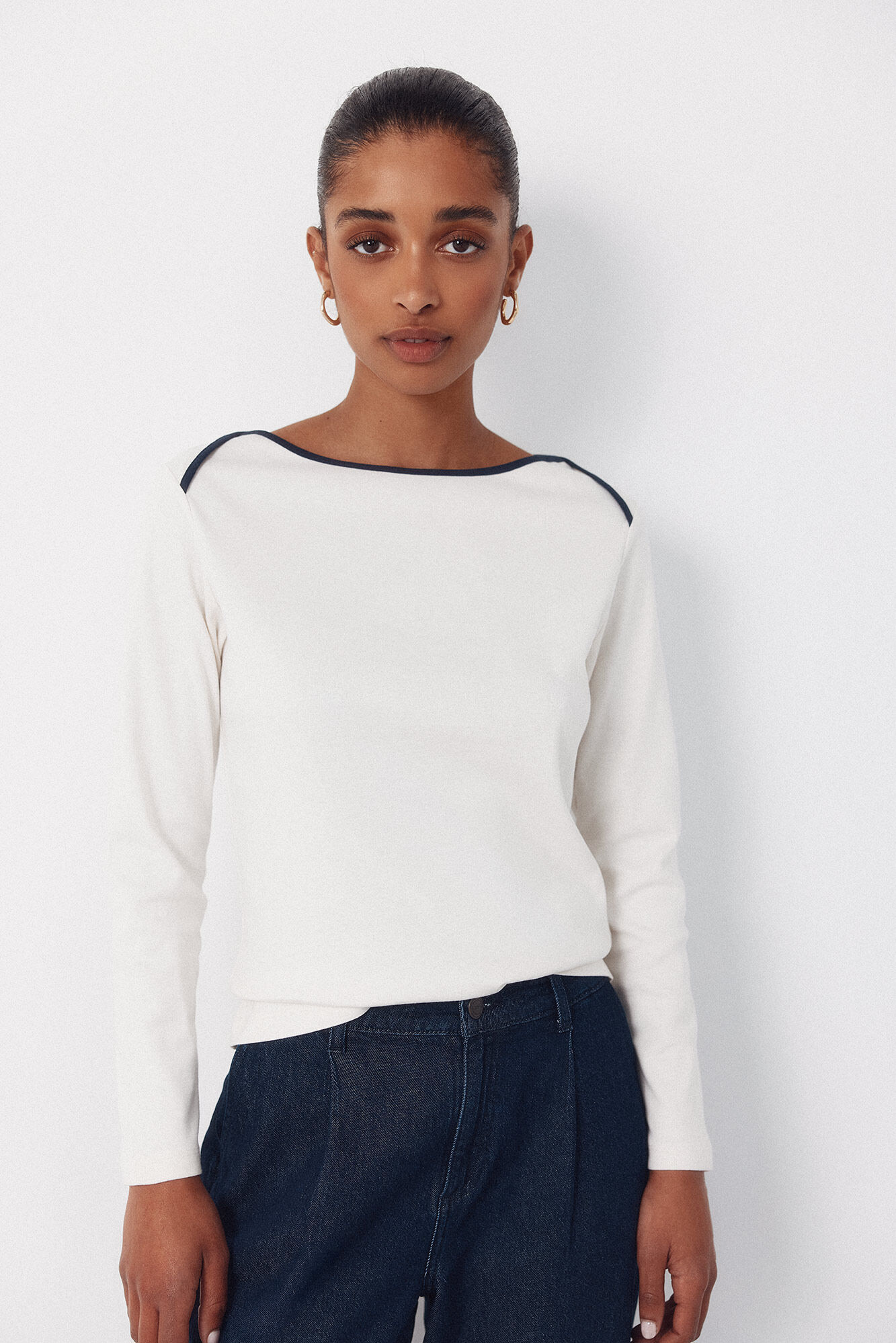 Cortefiel Contrast boat neck t-shirt