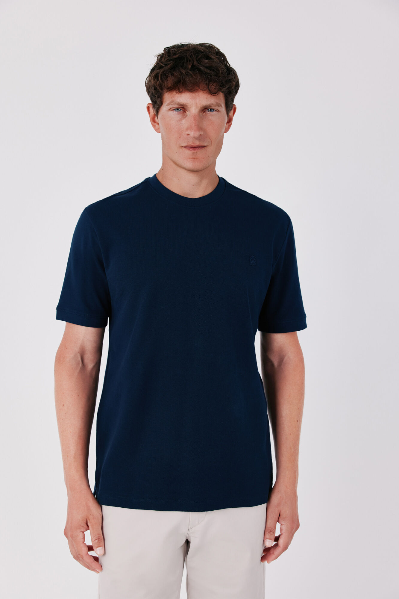 Cortefiel Piqu&eacute; fabric basic T-shirt