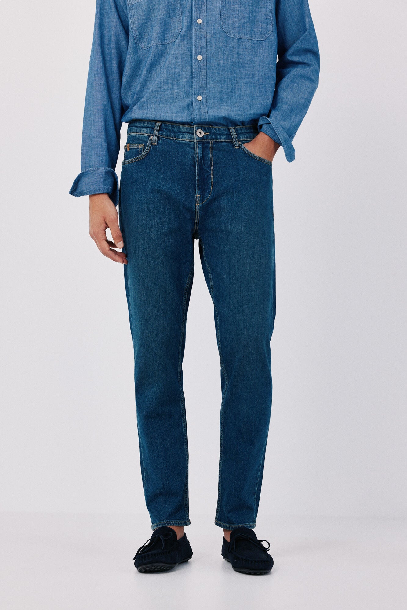 Cortefiel Cal&ccedil;as jeans leves slim tapered