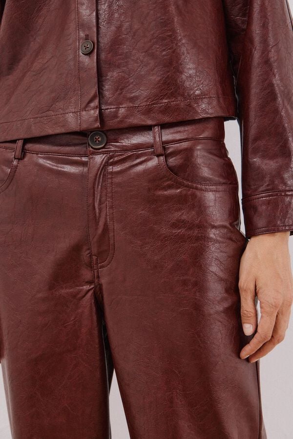 Cortefiel Pantalón efecto piel Vino