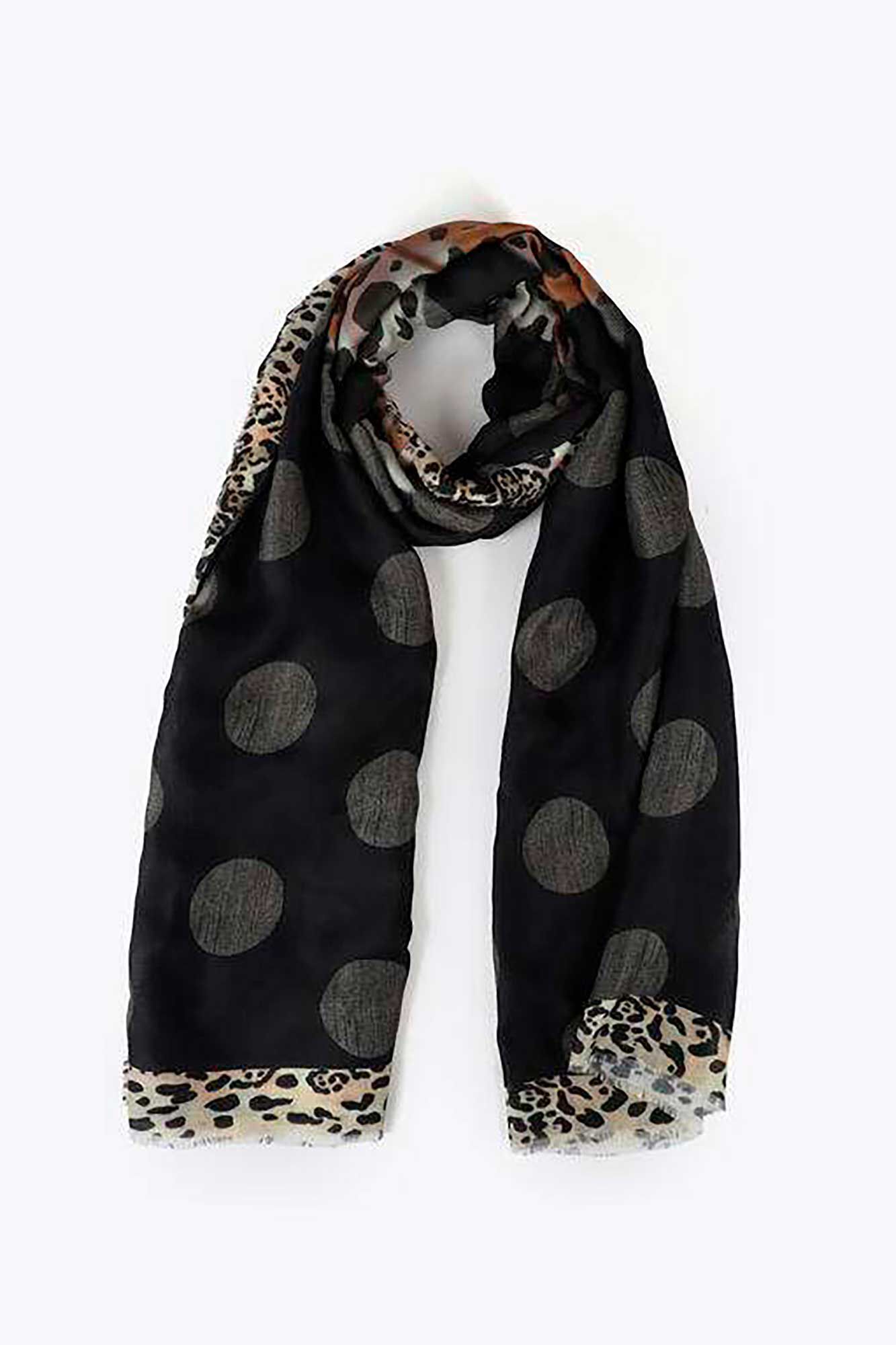 Lola Casademunt cachecol estampado