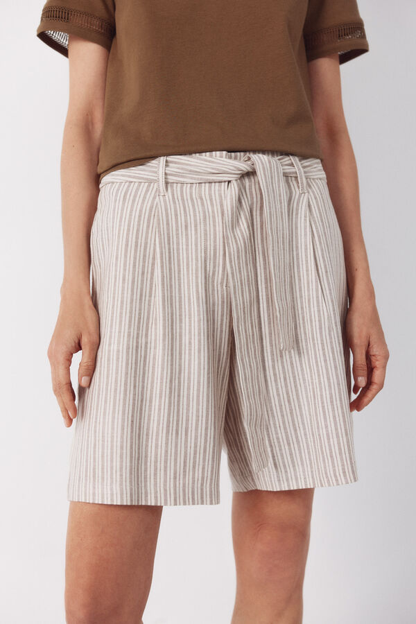 Cortefiel Bermuda de linho Castanho