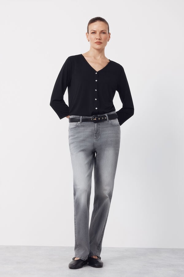 Cortefiel Blusa com decote em v e bot&otilde;es. Preto