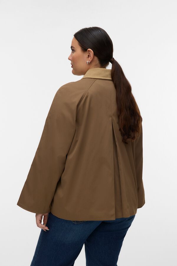 Vero Moda Curve Chaqueta cuello de contraste talla grande Marr&oacute;n