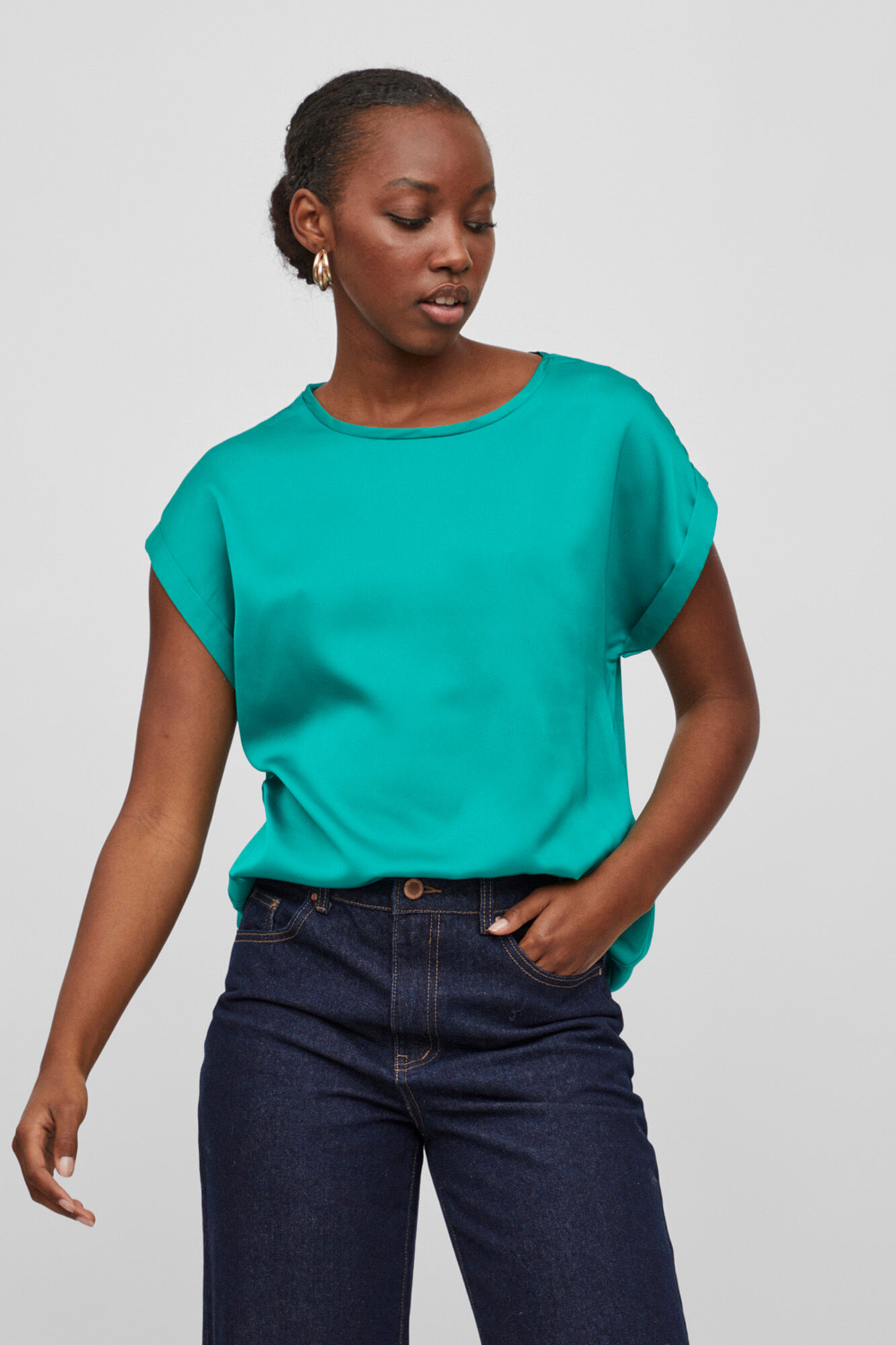 Blusa de manga corta satinada Blusas de mujer Cortefiel