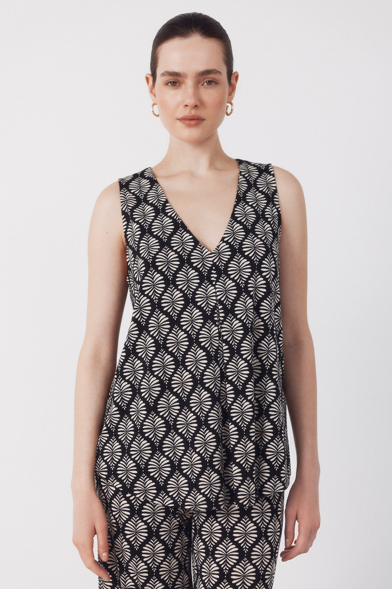 Cortefiel Long pleated top