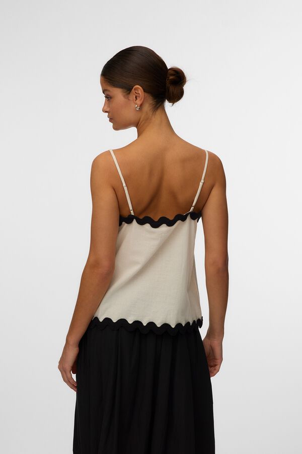Vero Moda Top de al&ccedil;as decote quadrado Tostado