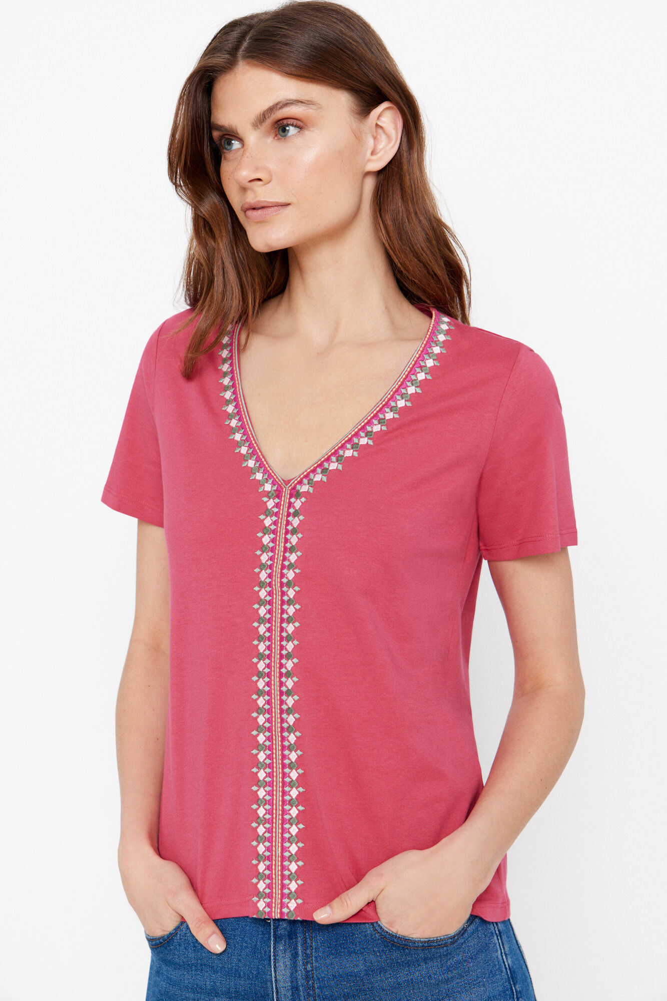 Camiseta bordada Tops y camisetas de mujer Cortefiel