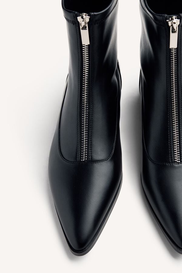 Gioseppo Elastic zip fastening ankle boots Black
