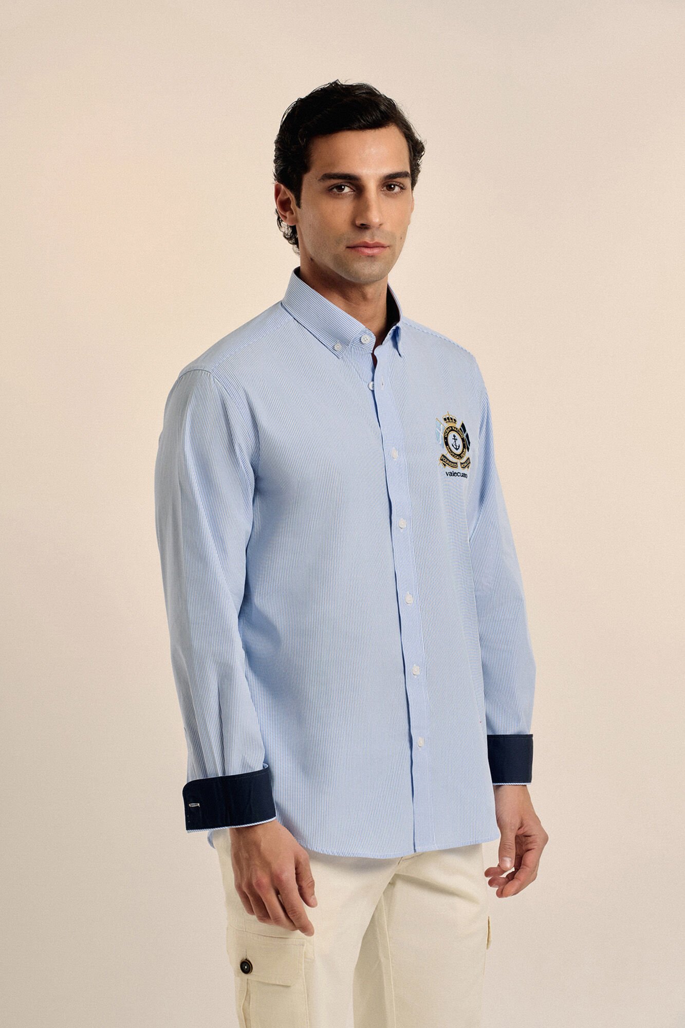 Valecuatro Camisa do escudo