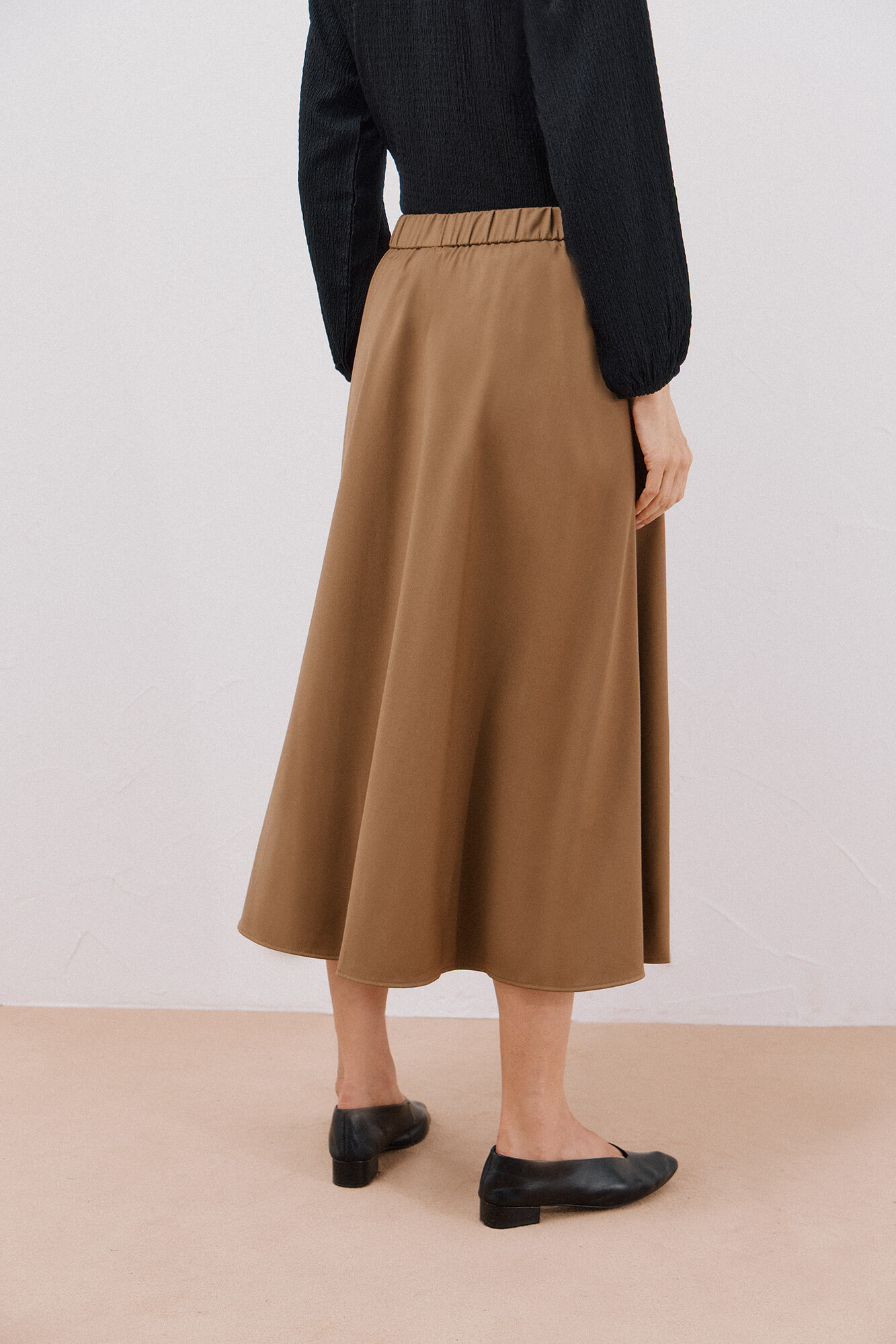 Cortefiel Long skirt cuts