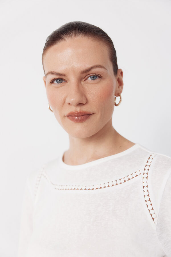 Cortefiel Hemstitch detail t-shirt Ivory