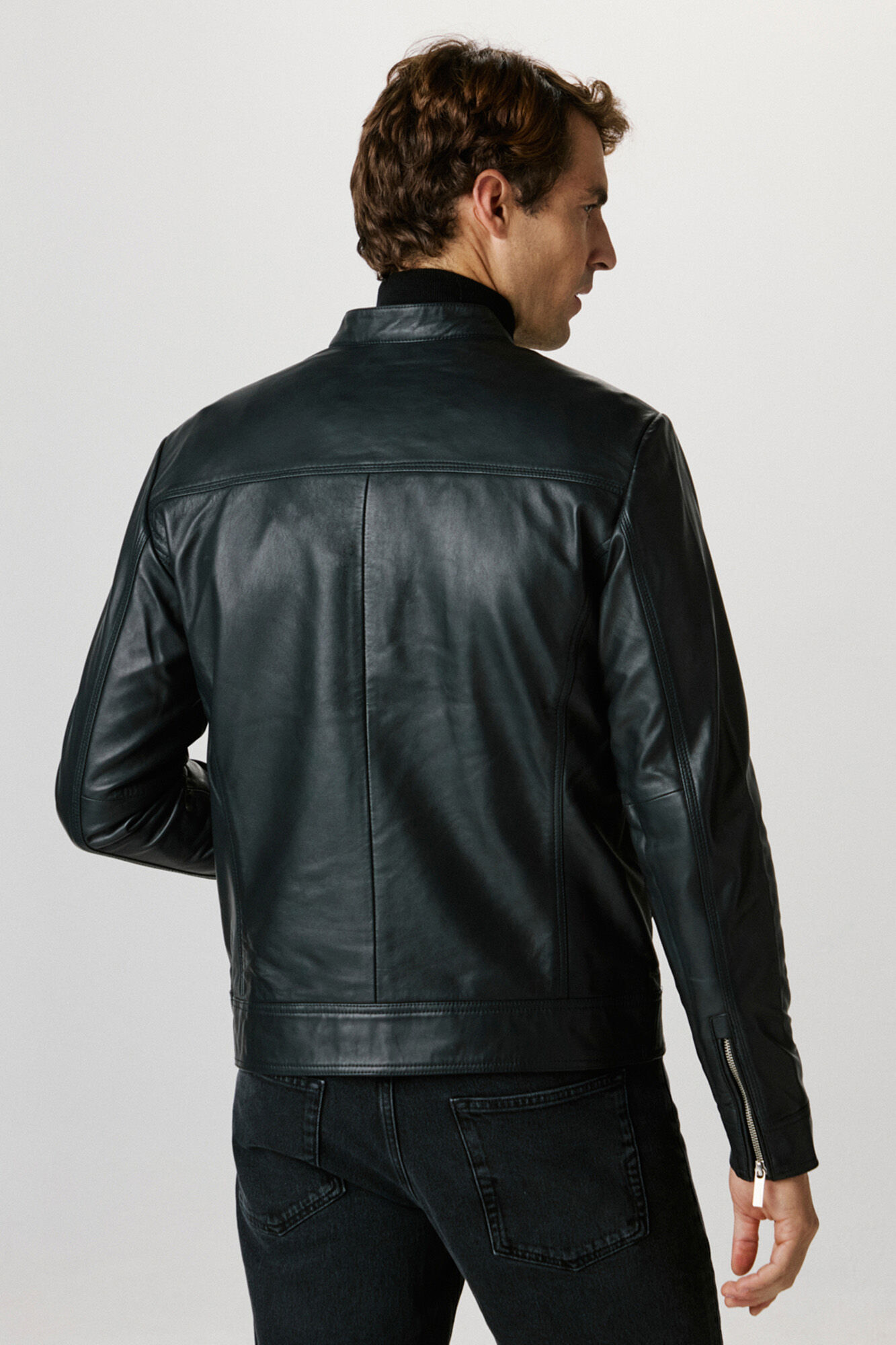 Leather jacket Men s jackets gilets and waistcoats Cortefiel