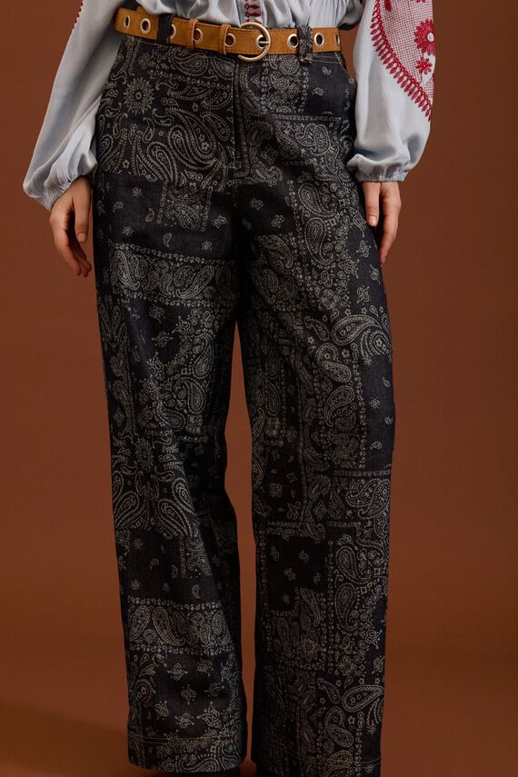 Vaqueros con estampado de cachemira