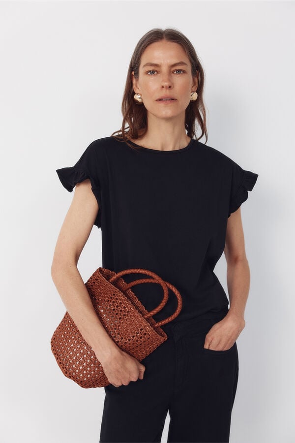 Cortefiel Essential ruffle t-shirt Black