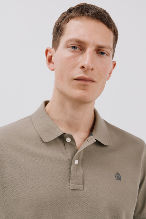 Cortefiel Essential slim fit piqué polo shirt Kaki