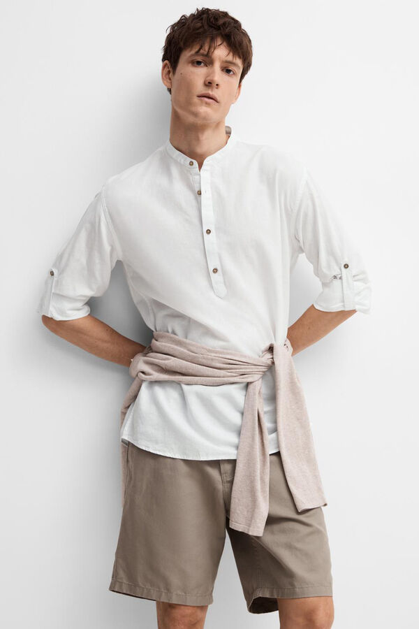 Cortefiel Camisa de cuello mao y manga multiposición confeccionada con lino y algodón reciclado. Blanco