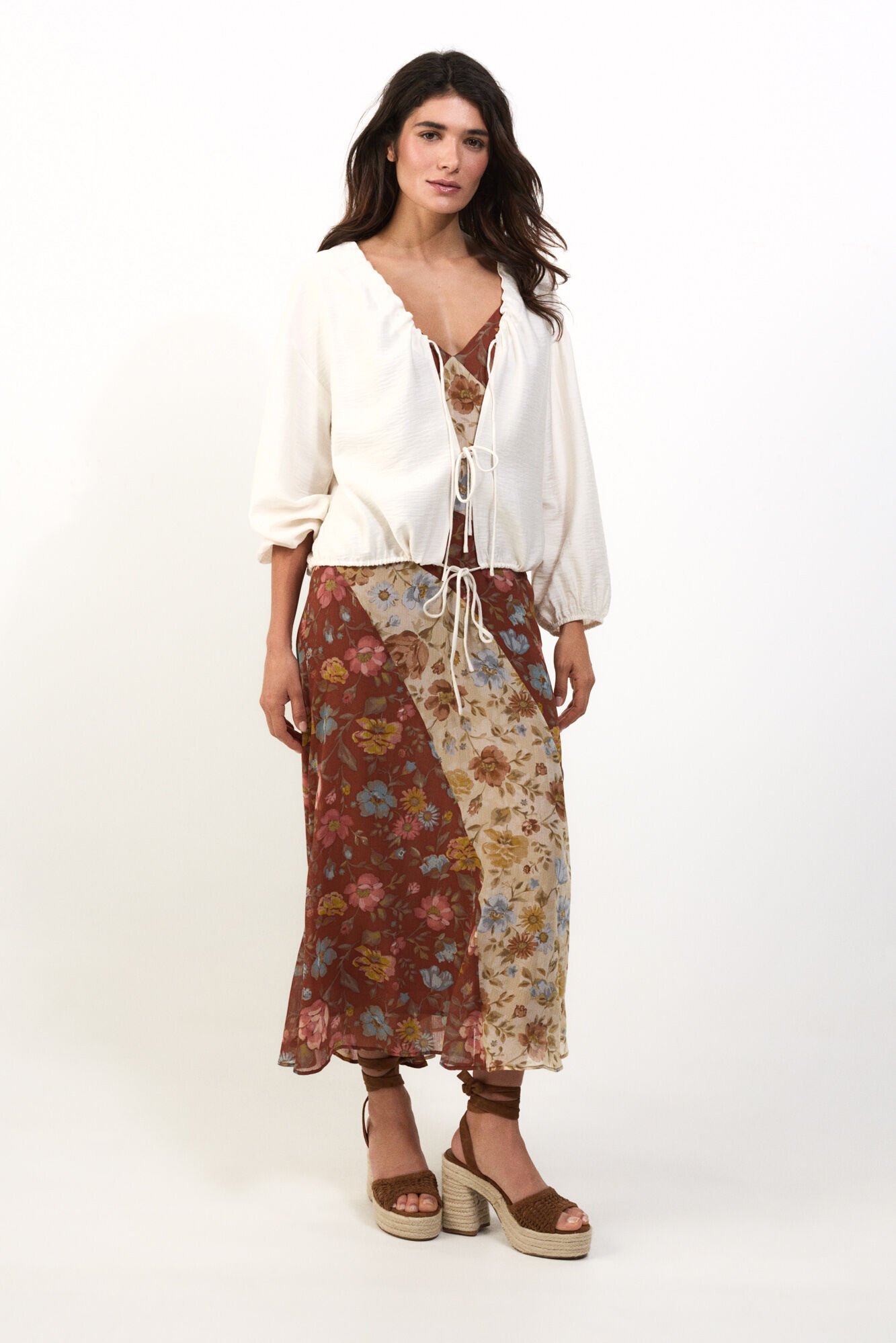 Slowlove Blusa com la&ccedil;adas