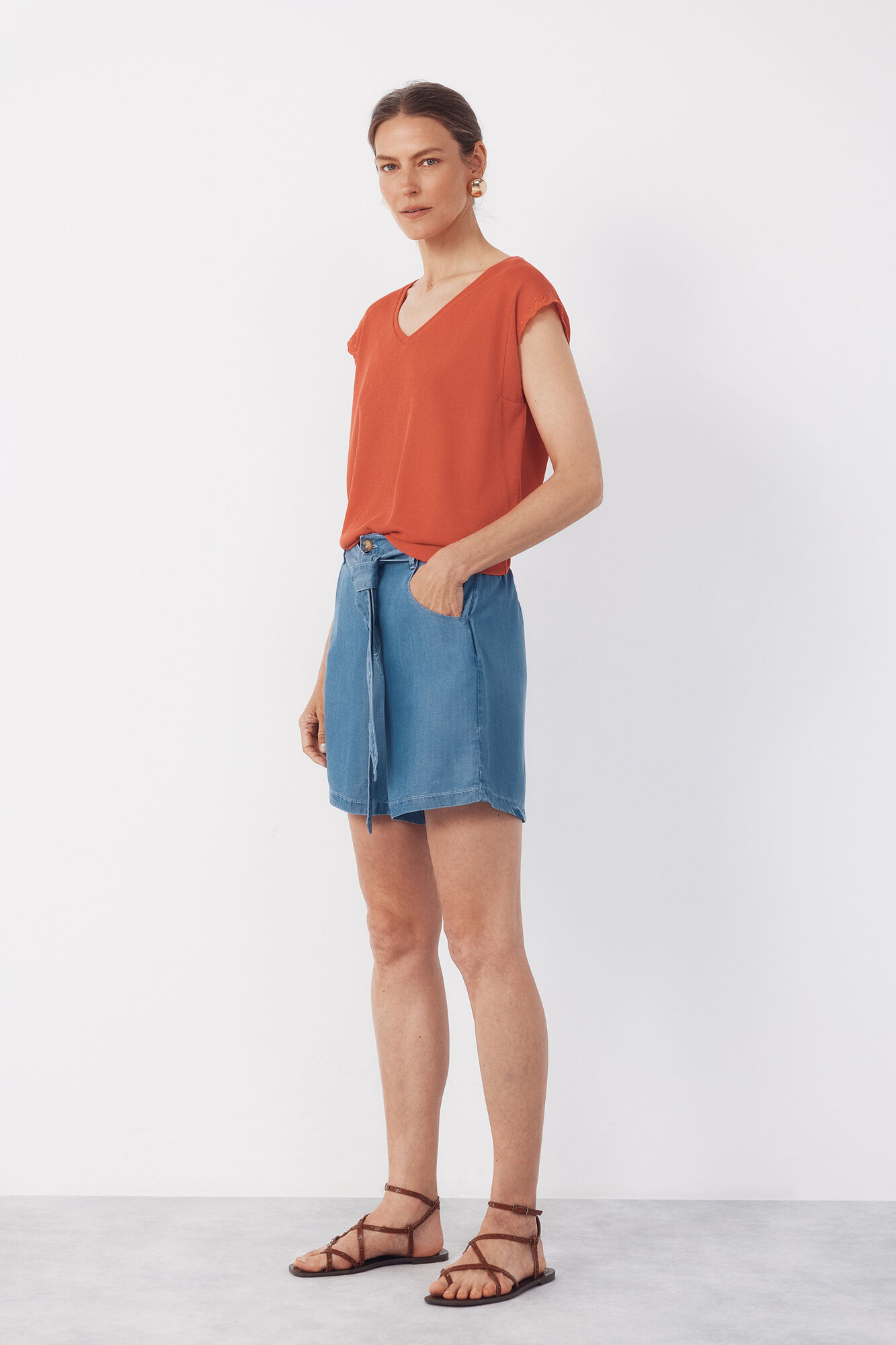 Cortefiel T-shirt with trim on sleeves