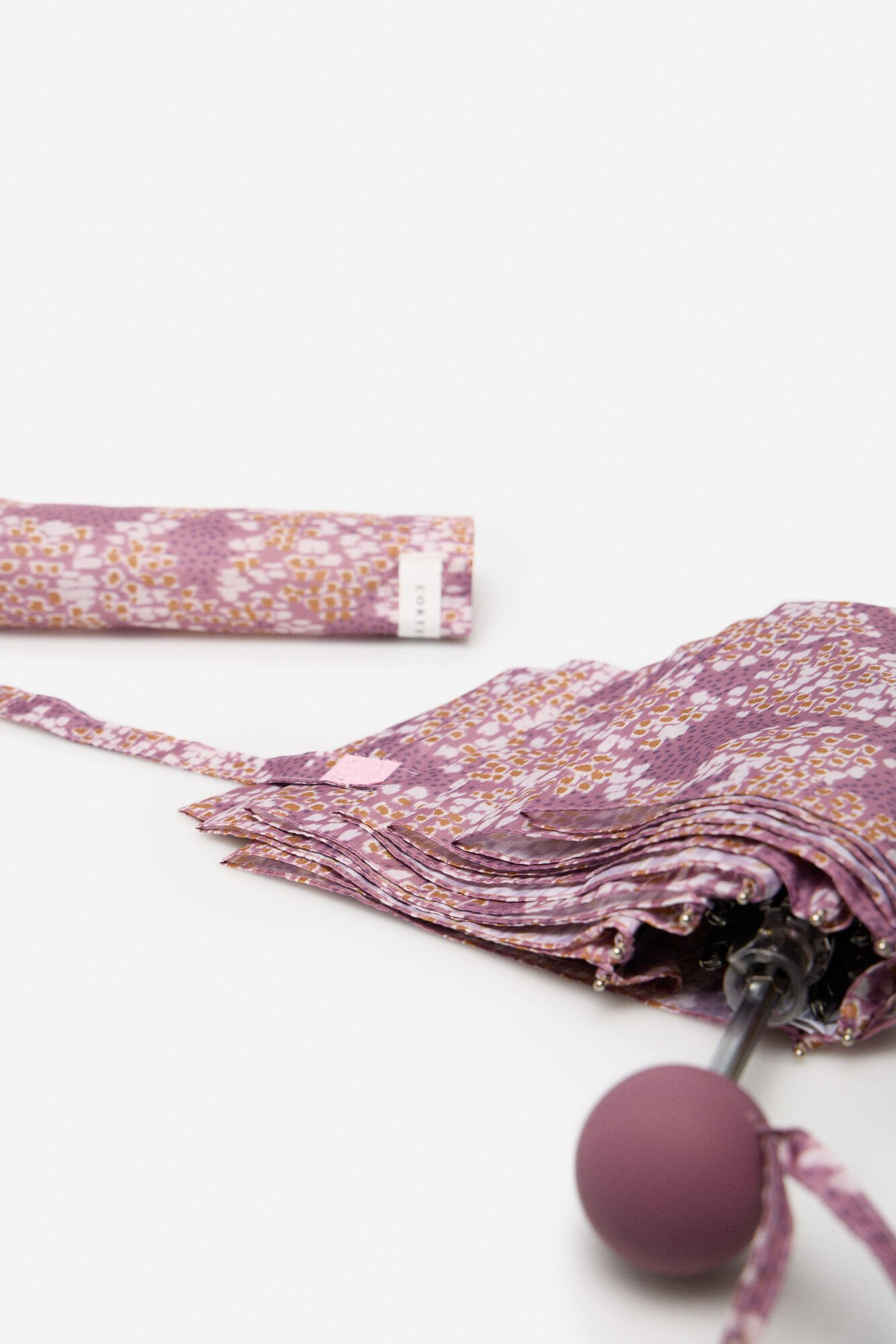 Cortefiel umbrella flowers