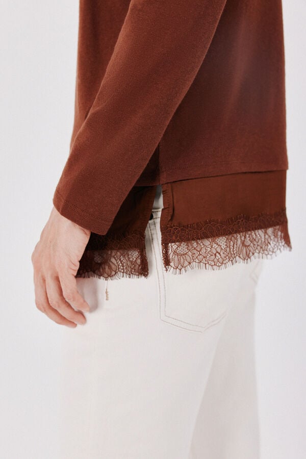 Cortefiel Plain hem T-shirt with lace detail Camel