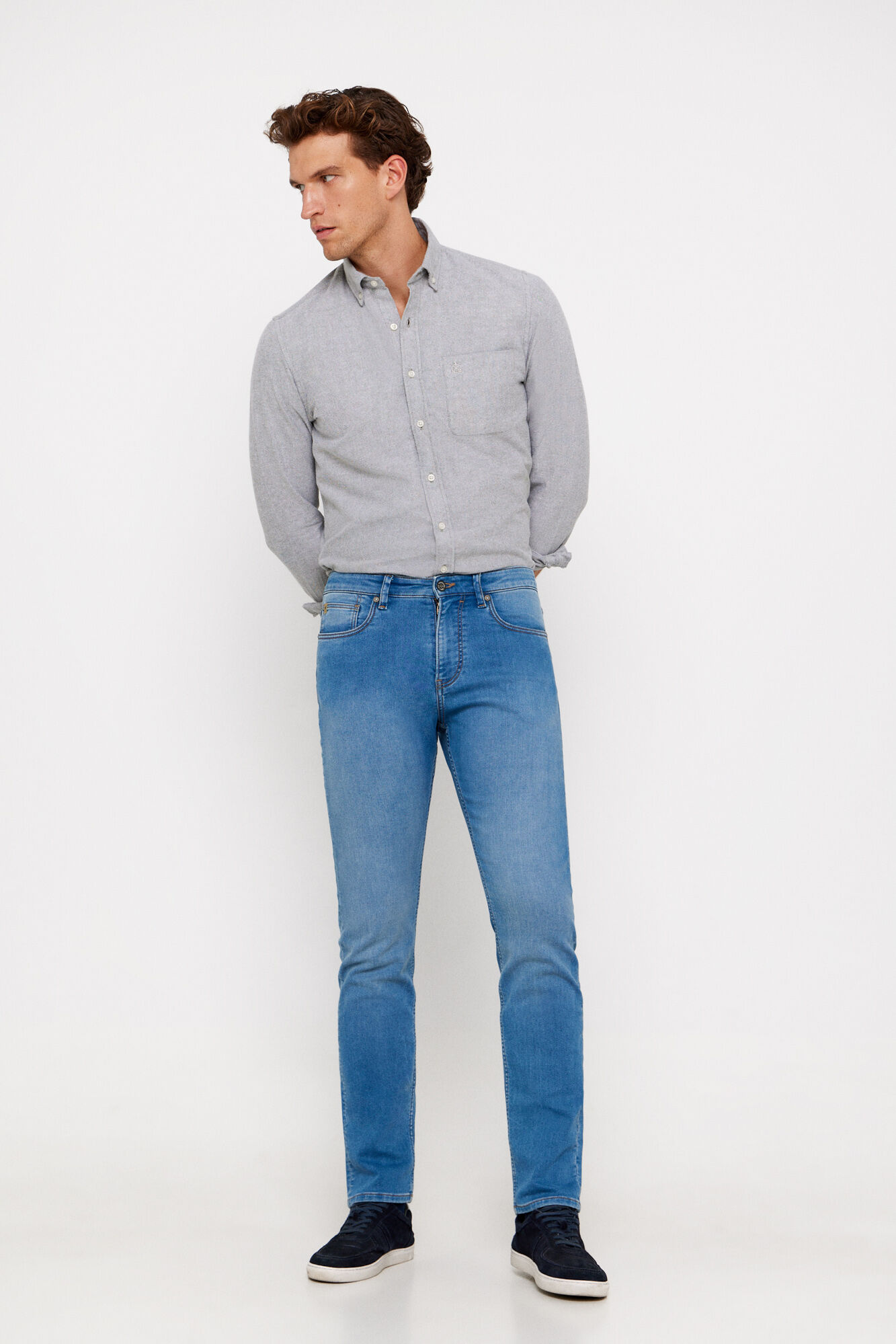 Pantalones hombre cortefiel 2025