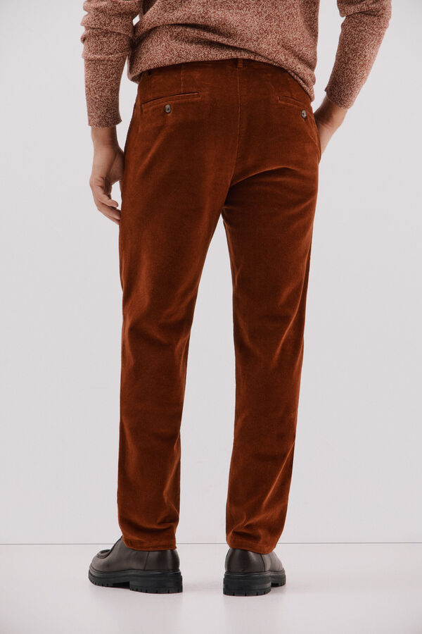 Cortefiel Calças chino bombazina Castanho
