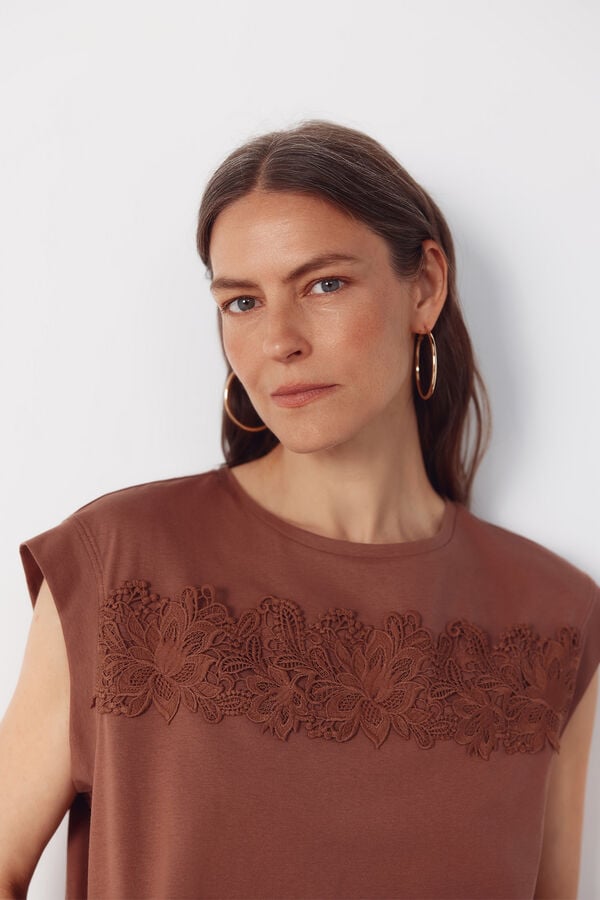 Cortefiel Floral crochet ribbon t-shirt Beige