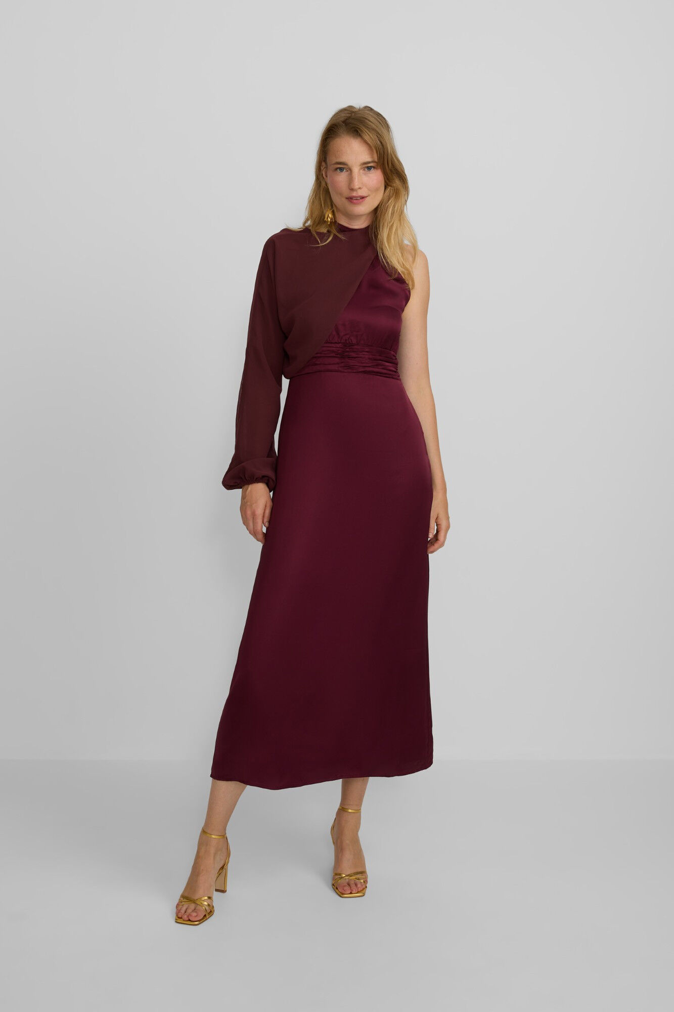 Silbon Vestido longo de capa de cetim