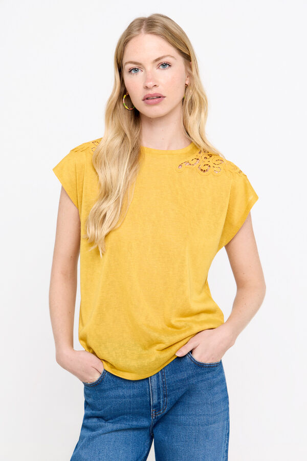 Cortefiel Linen-effect T-shirt with patch Gold