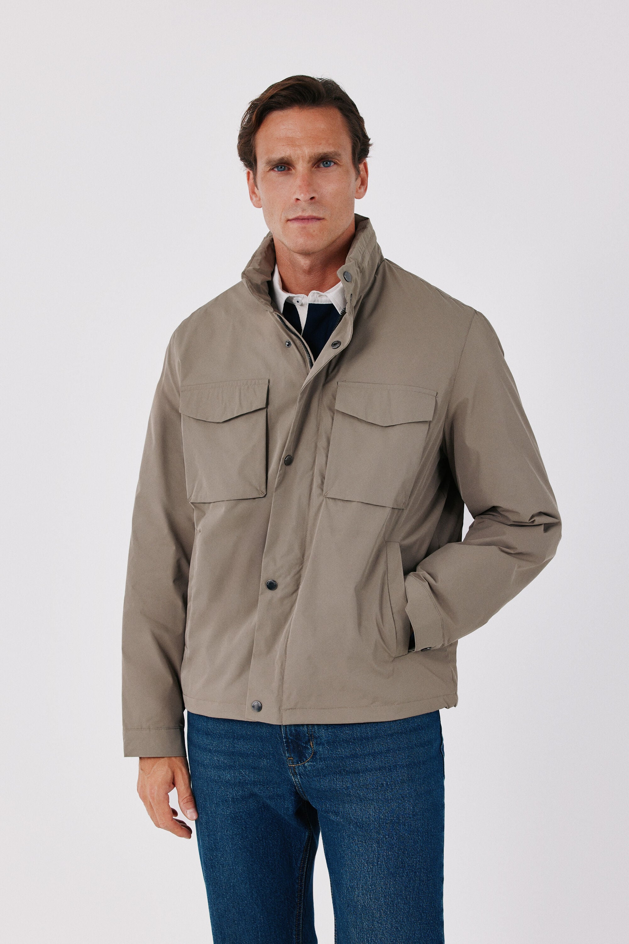 Cortefiel 4-pocket technical jacket