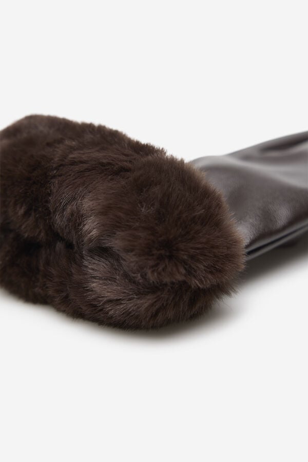 Cortefiel Fur effect glove Dark brown