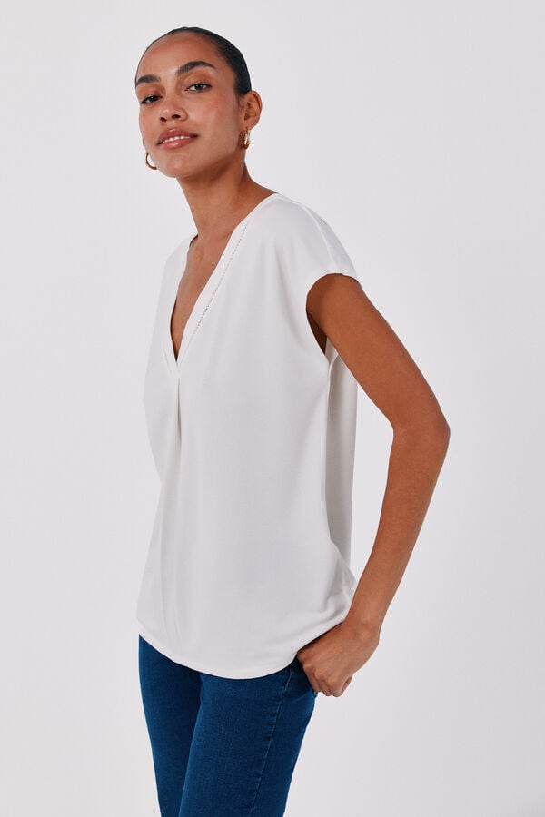Cortefiel V-neck T-shirt with lace detail White