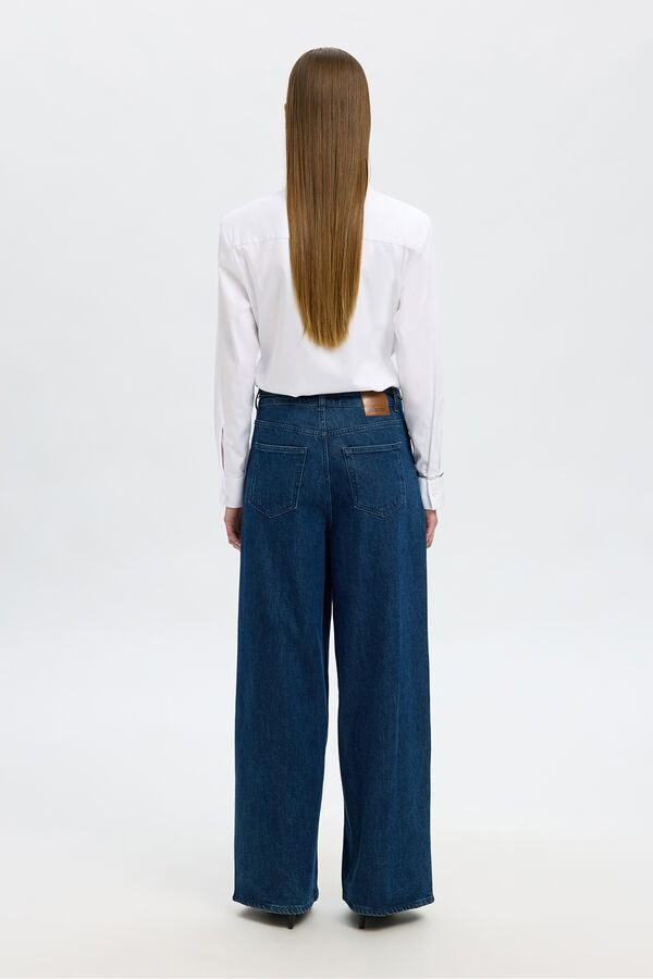 Selected Pantalón vaquero pinzas algodón orgánico. Azul marino