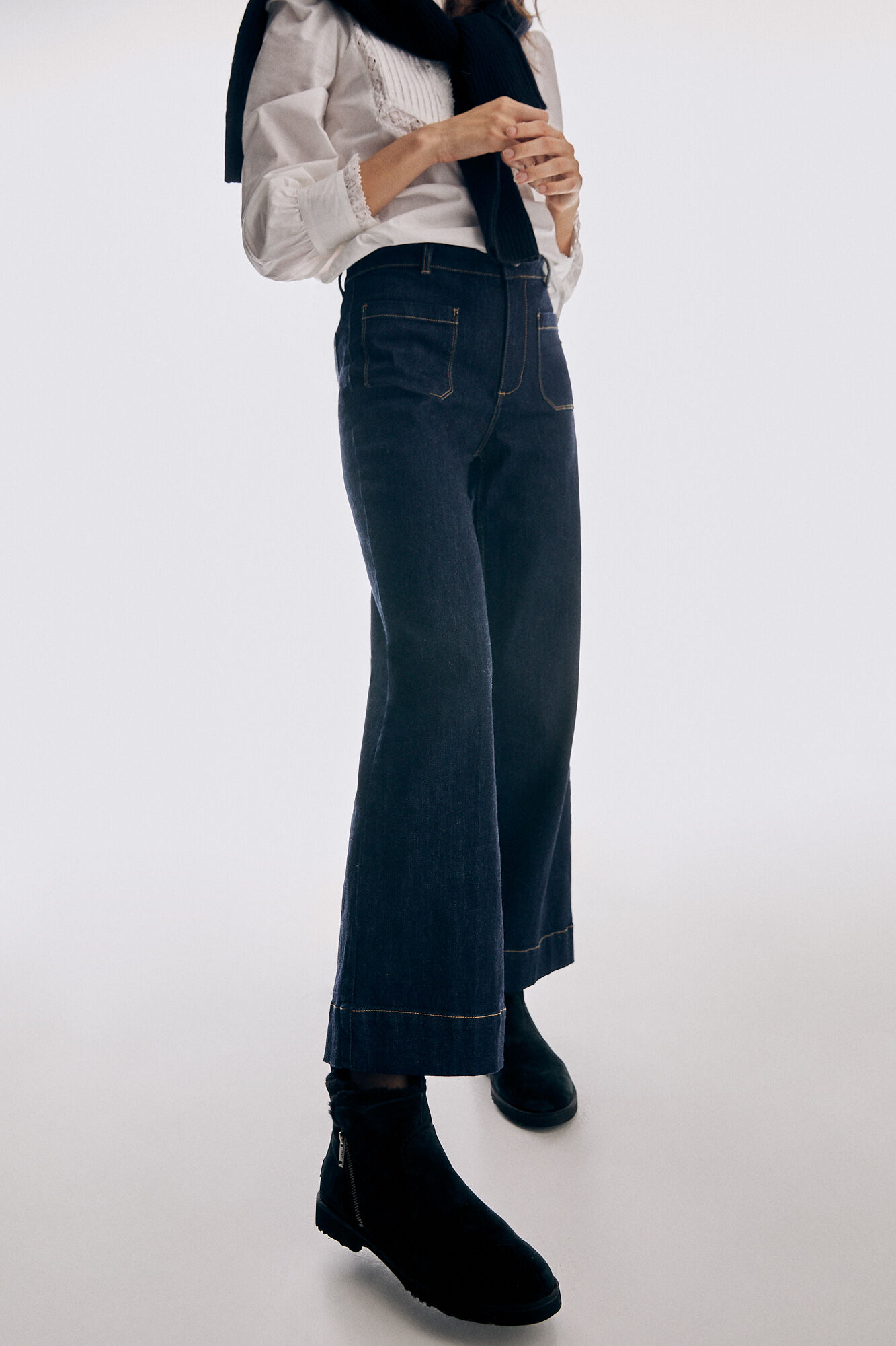 Women's UGG® boots | New collection | Cortefiel