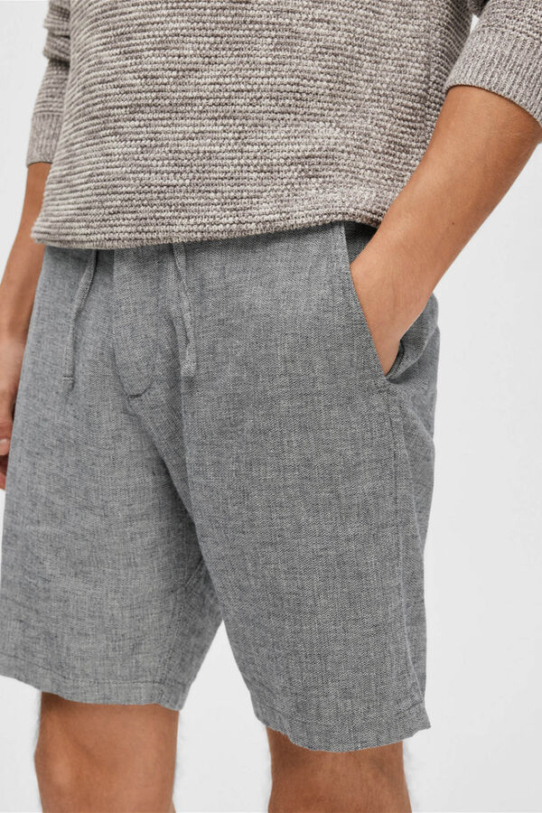 Cortefiel Short chinos made with linen and organic cotton. Grey