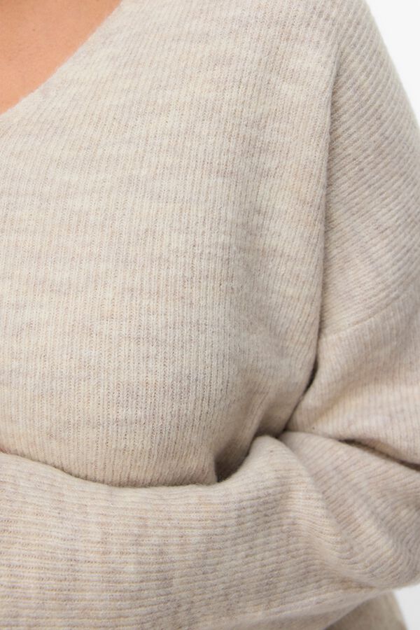 Vero Moda Curve Camisola de malha com decote em bico Tostado