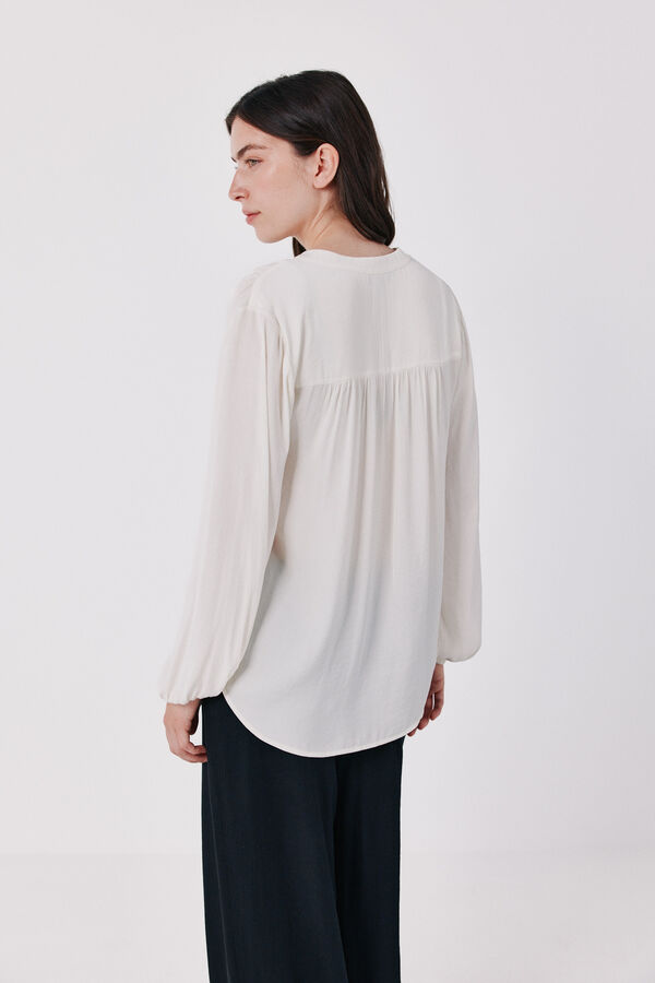 Cortefiel Blusa fluida acetinada Ecru