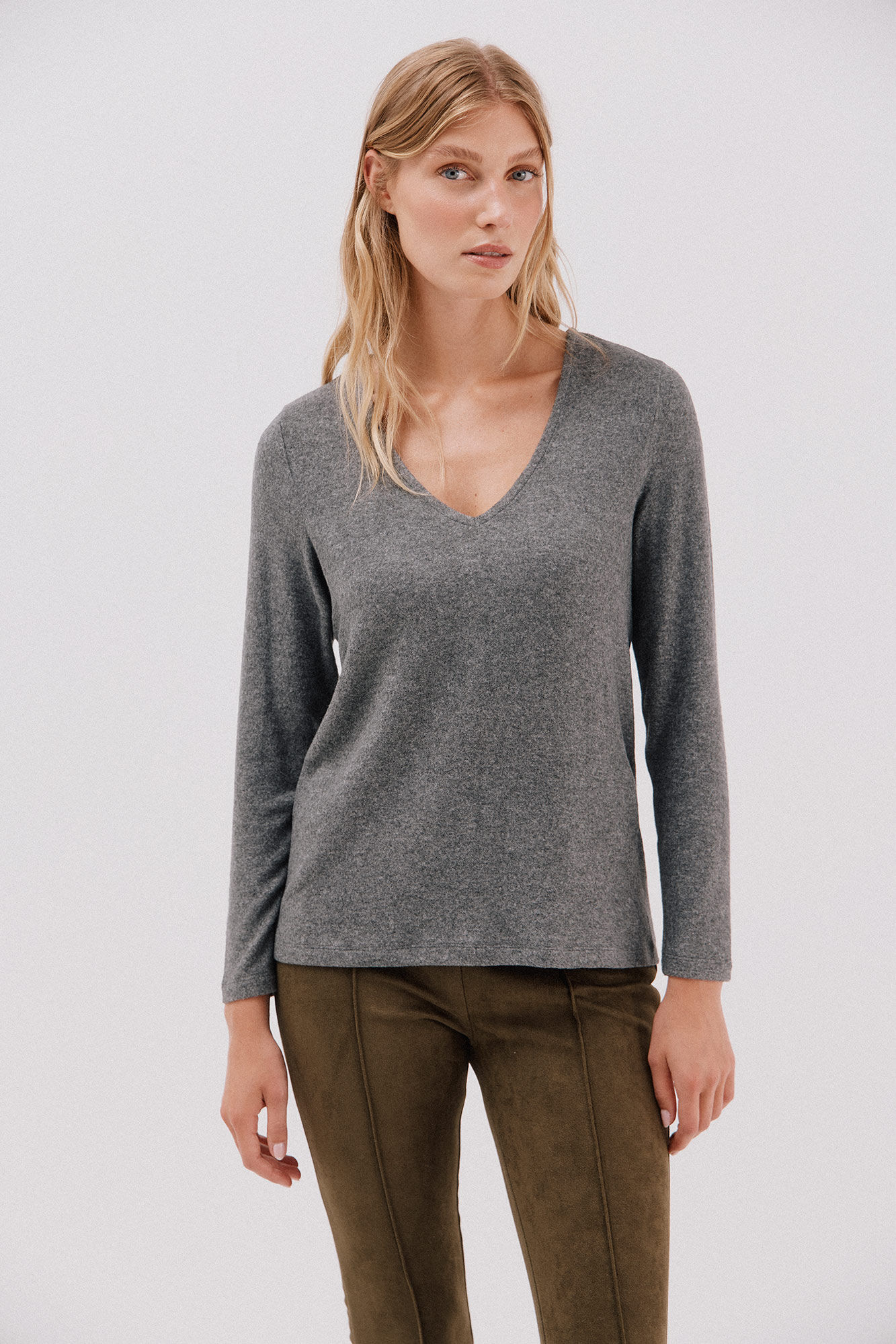 Cortefiel Camiseta b&aacute;sica cuello pico