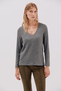 Cortefiel Essential v-neck t-shirt