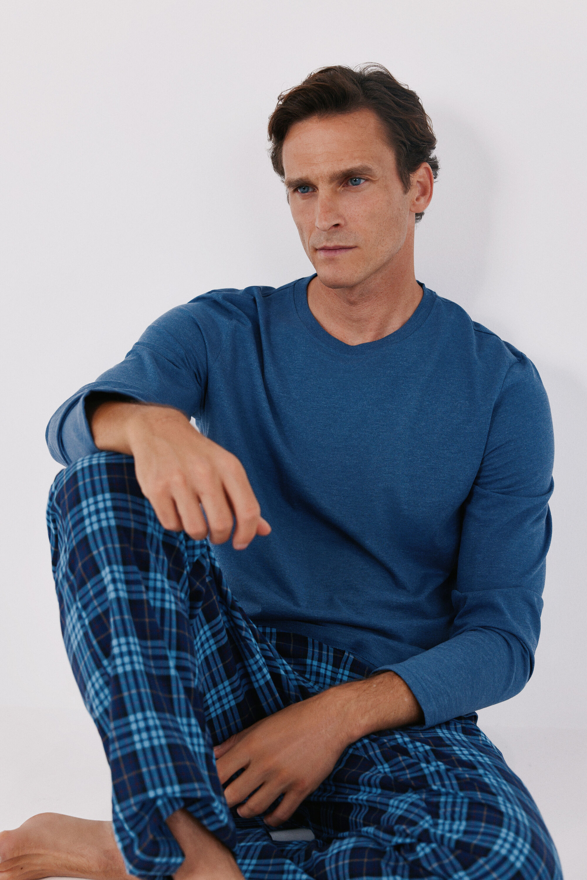 Cortefiel Jersey-knit and fabric pyjamas set
