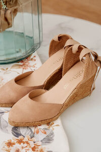 Cortefiel Valencian sandal with ribbons in camel Beige