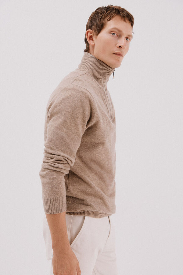 Cortefiel Lambswool wool with open neck Camel