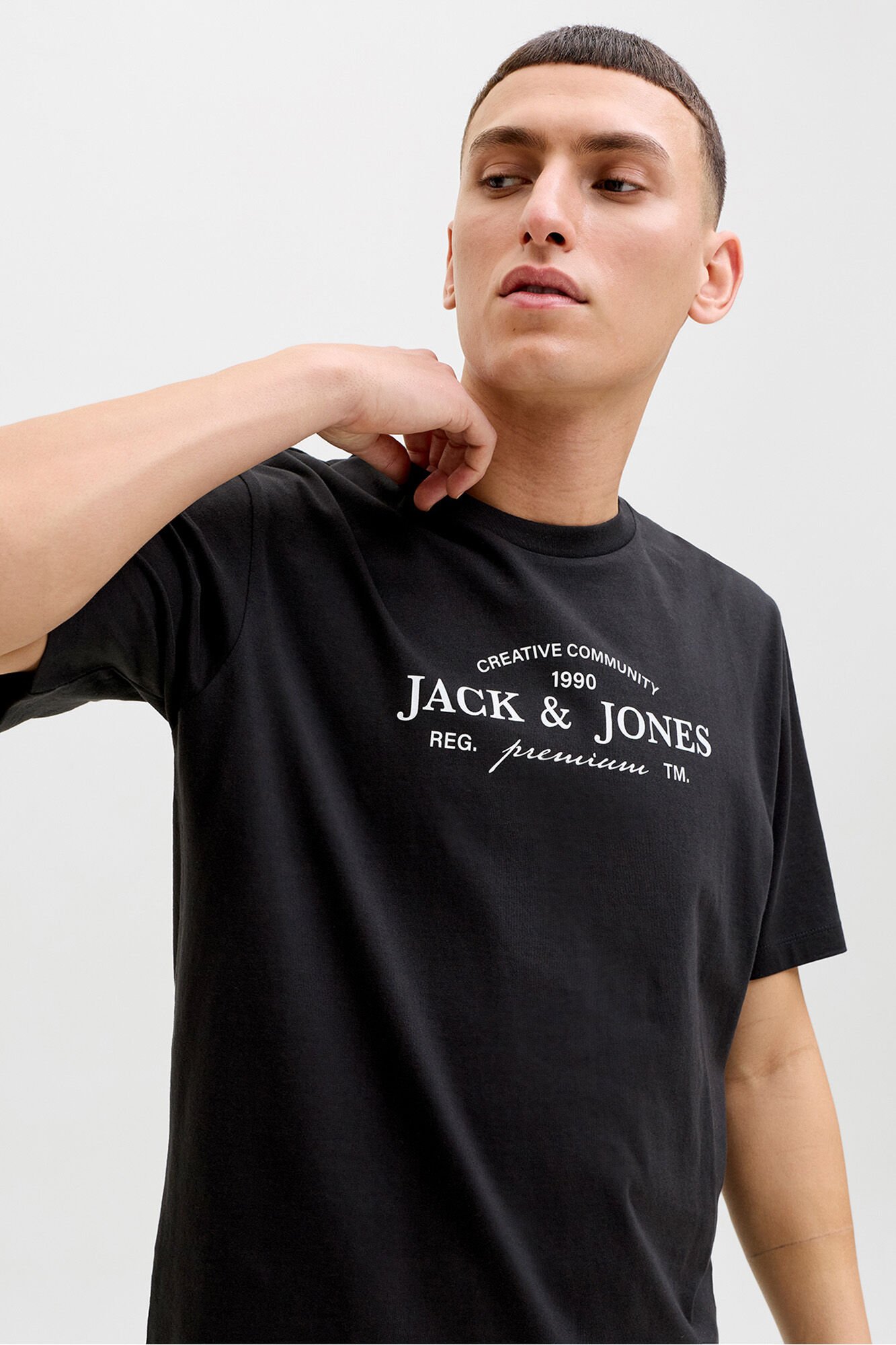 Jack & Jones T-shirt corte regular em algod&atilde;o