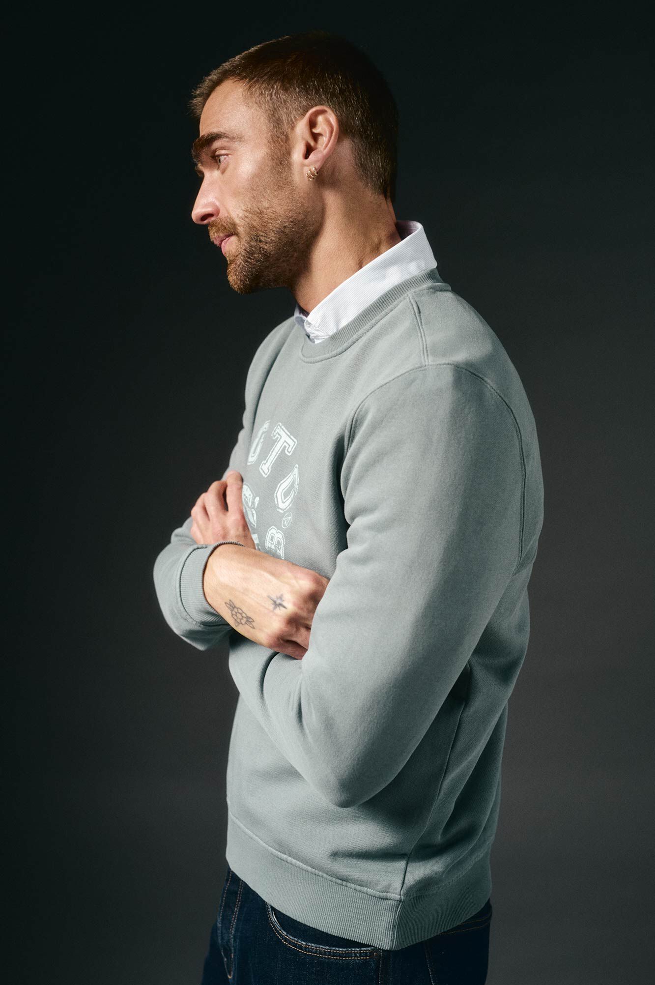 OOTO Sweatshirt gr&aacute;fica gola caixa