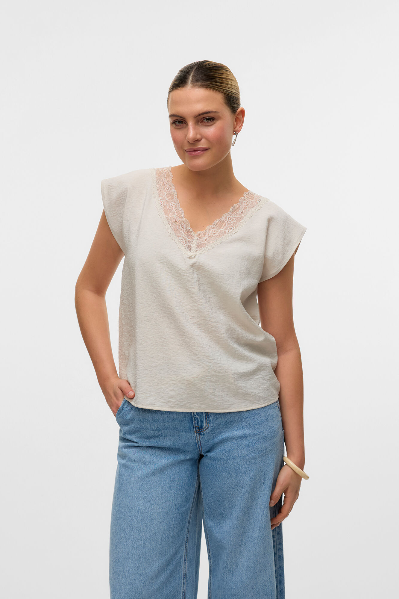 Vero Moda Camiseta con encaje de manga corta